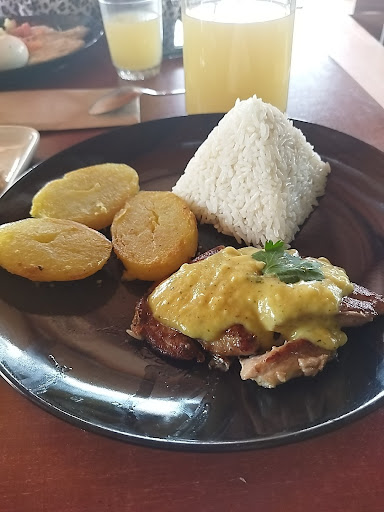 Pikao Brasas & Mariscos