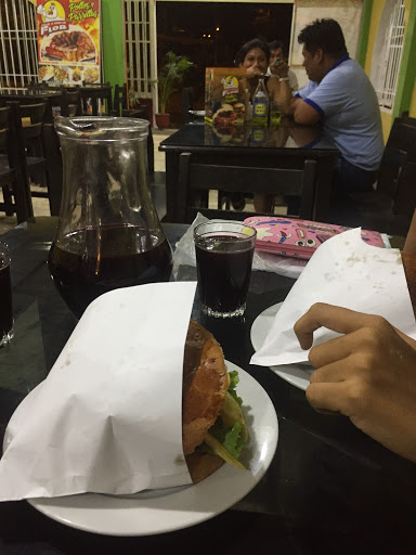 Pollos y parrillas Flor