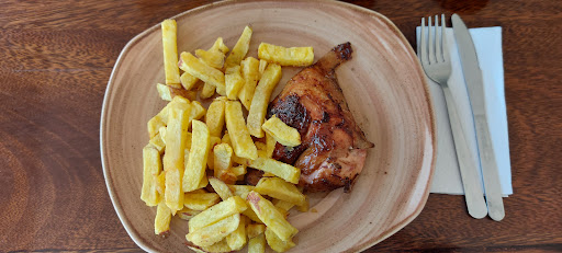 Park Pollos a la Leña y Parrillas