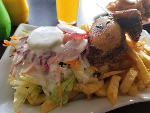 Restaurant & Pollos a la Brasa 