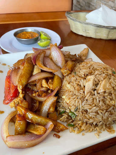 Pollos a la Brasa Chifa Hong Xing