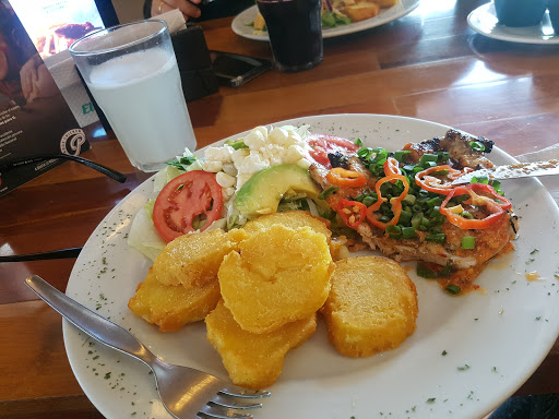 Pardos Chicken Santa Cruz