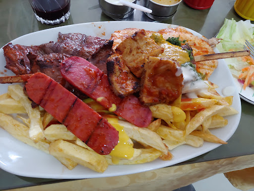 Pollos Y Parrillas LA MADERA